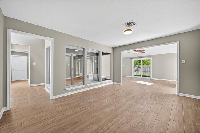 Photo - 5054 Pine Cliff Dr