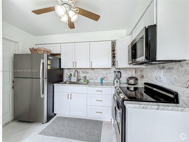 Building Photo - 2223 Liberty St Unit A Rental