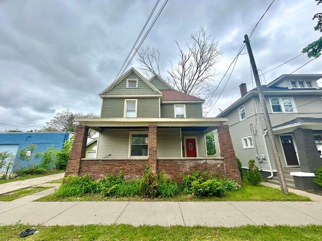 Photo - 743 Neland Ave SE Apartment Unit #1