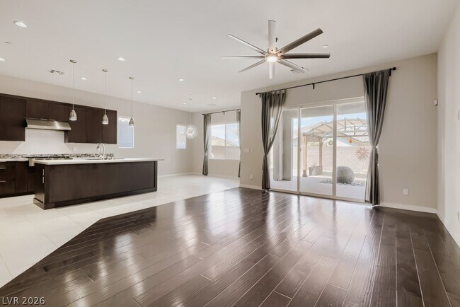 Photo - 342 Homeward Way