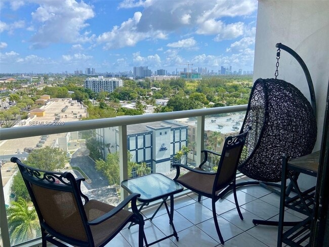 Building Photo - 13499 Biscayne Blvd Unit 1111