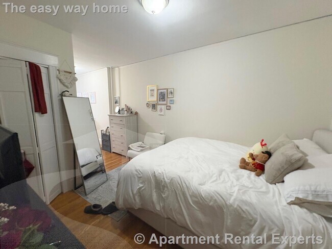 Photo - 489 E Broadway Unidad #3