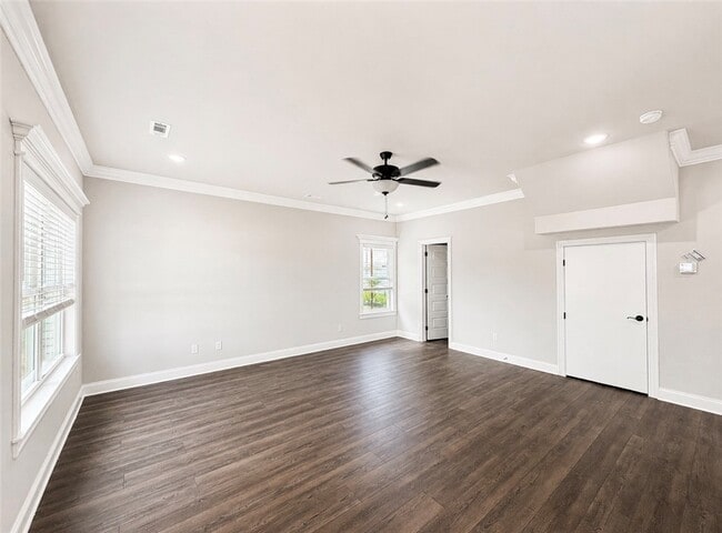 Photo - 264 LaVona Ln