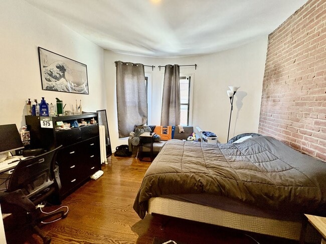 Photo - 2bed/1 bath in Allston