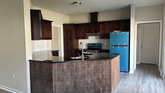 40 Marlin Dr
