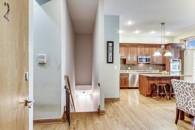 Entrance - 1801 W Thomas St Unit 2