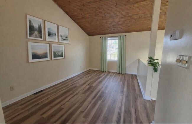 Photo - 1400 Hartland Woods Way