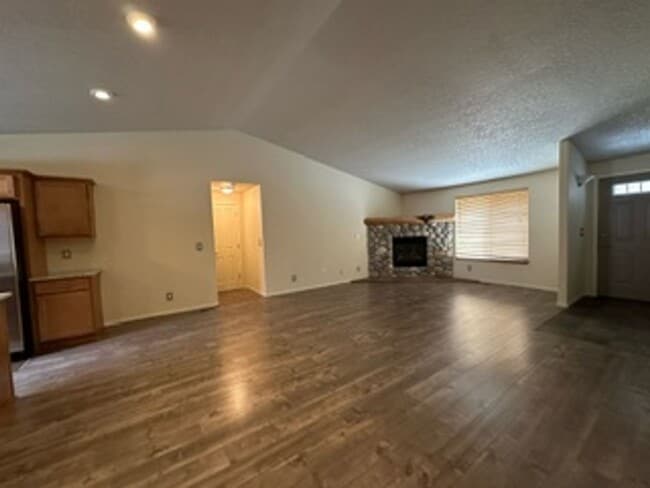Photo - Bright & Spacious 3BR/2BA Home in SE Bend – Prime Location!
