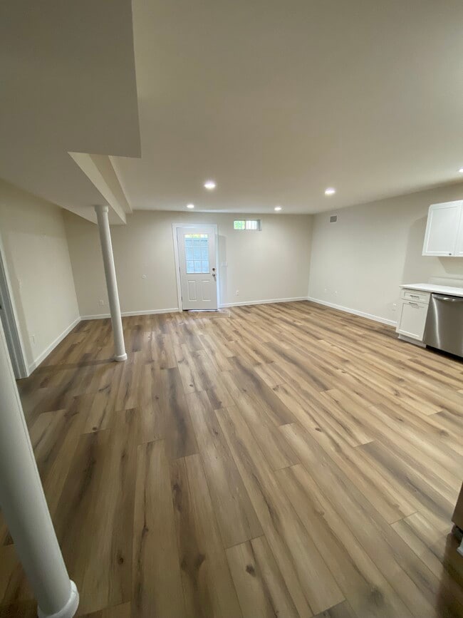 Photo - 64 Hallock Landing Rd