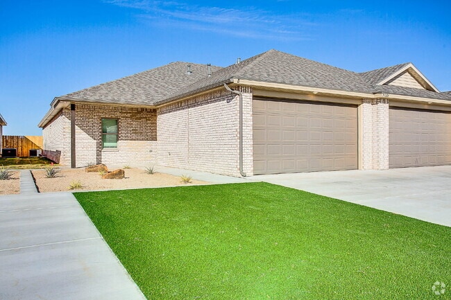 Building Photo - Like New Construction in Cooper District Rental