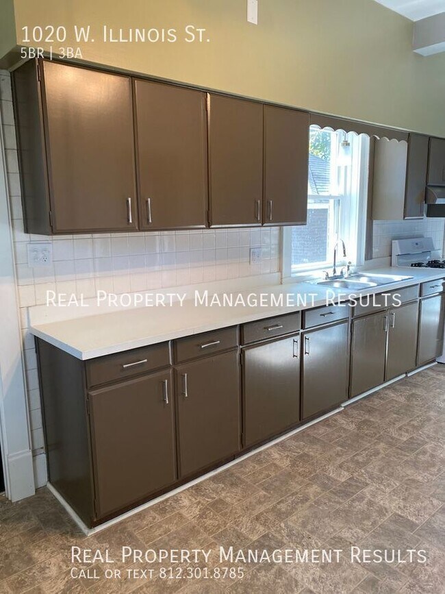 Photo - 1020 W Illinois St