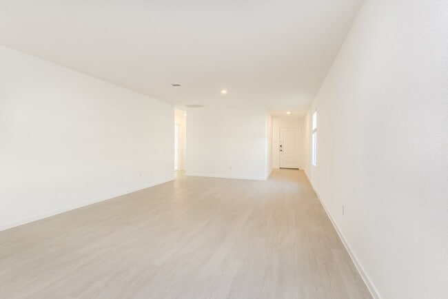 Photo - 1536 Crowson Rdg