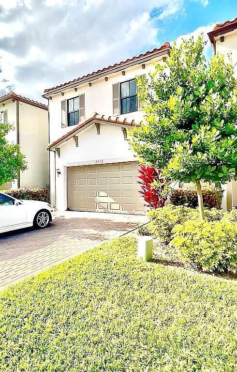 Photo - 3016 King Palm Way