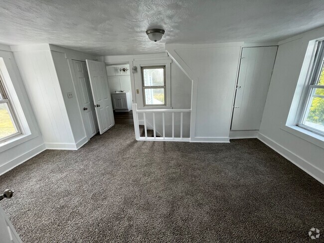 Building Photo - For Rent: Beautifully Renovated 3BR/2BA Si... Rental