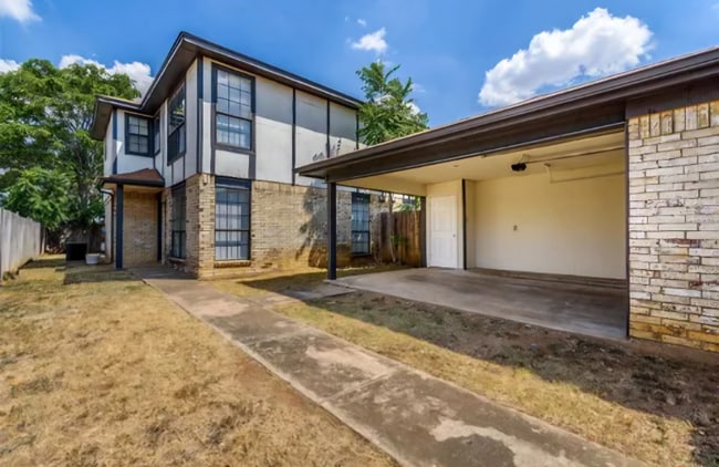Building Photo - 6814 S Creek Dr Rental