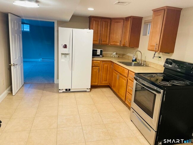 Building Photo - 128 Forest Dr