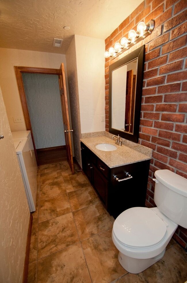 Photo - Union Biscuit Warehouse 207 Unit UB 207