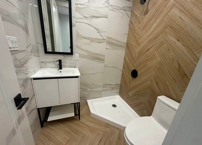 Photo - 90 Harman St Unit 2