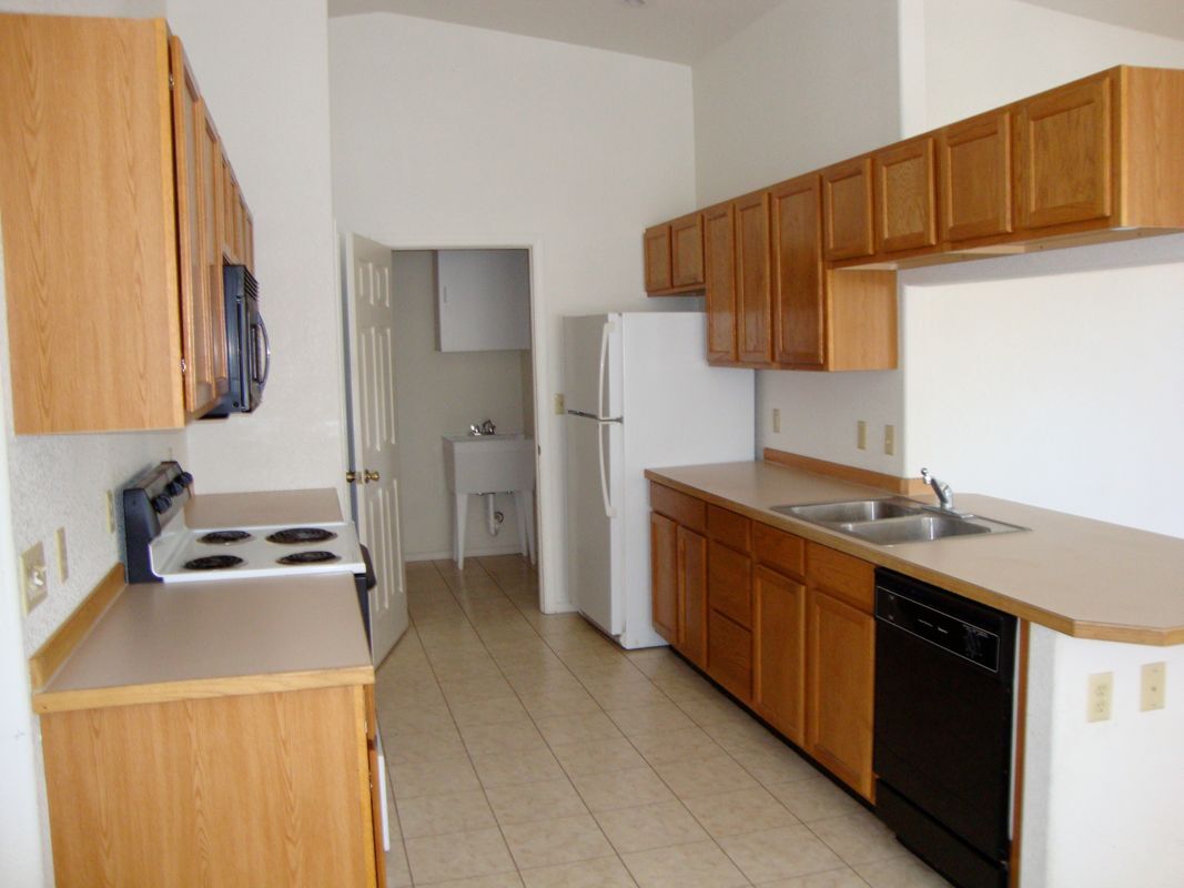 Photo - 1284 Barzona Ave