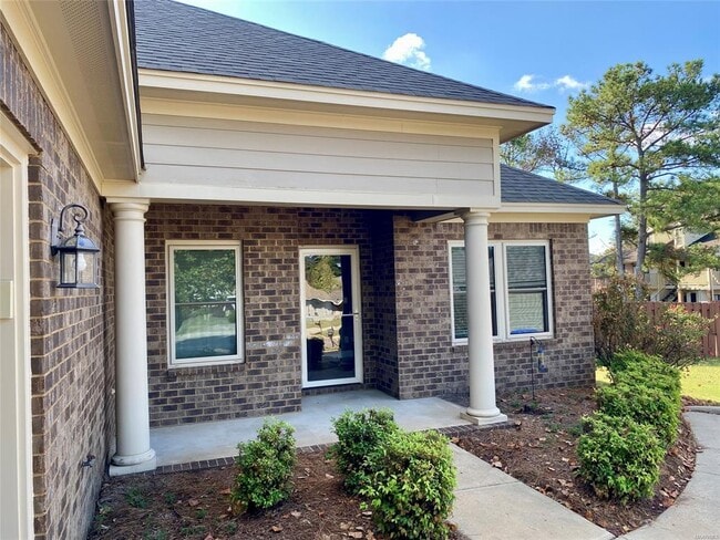 Photo - 704 Briarcliff Pl