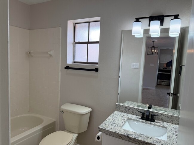 Photo - 5816 Longoria Loop