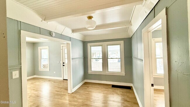 Photo - 173 Bay St Unit 2