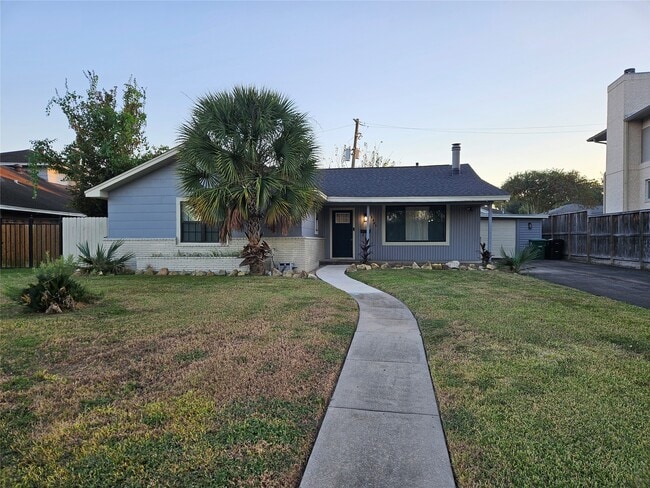 Building Photo - 6446 Brookside Dr