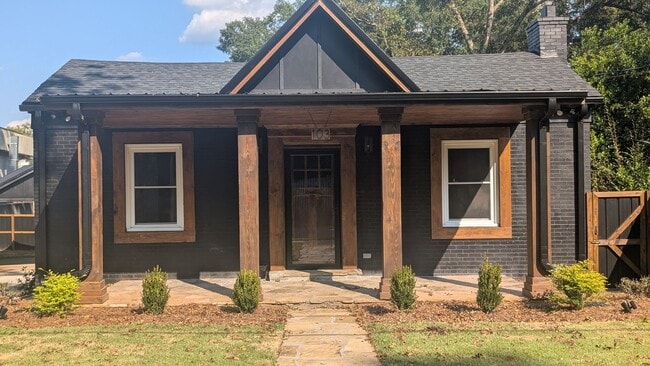 Building Photo - Completely remodeled Studio Home