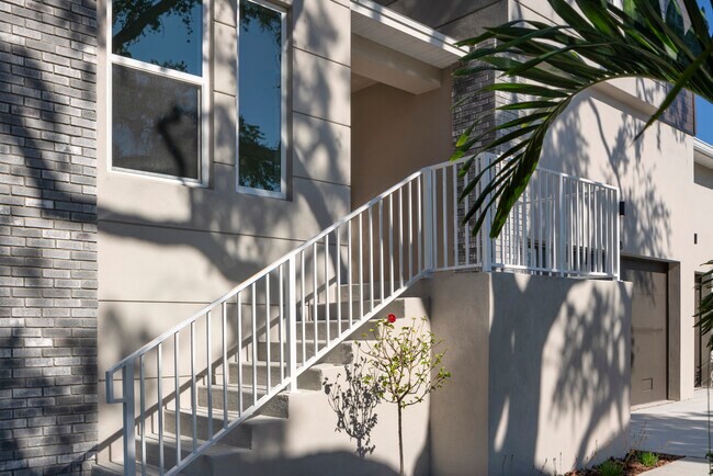 Photo - 318 Rafael Blvd NE