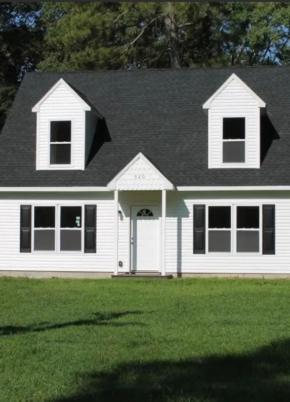 Photo - 520 Clyde Ave