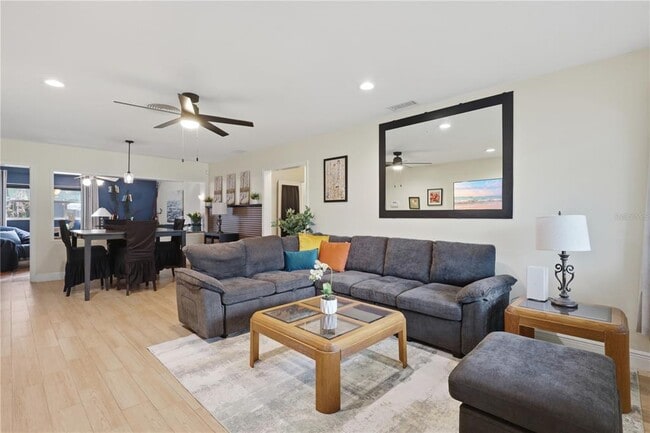 Photo - 2341 Devon Ct