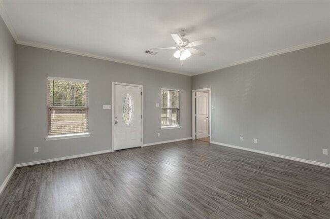 Photo - 100 Shorewood Dr