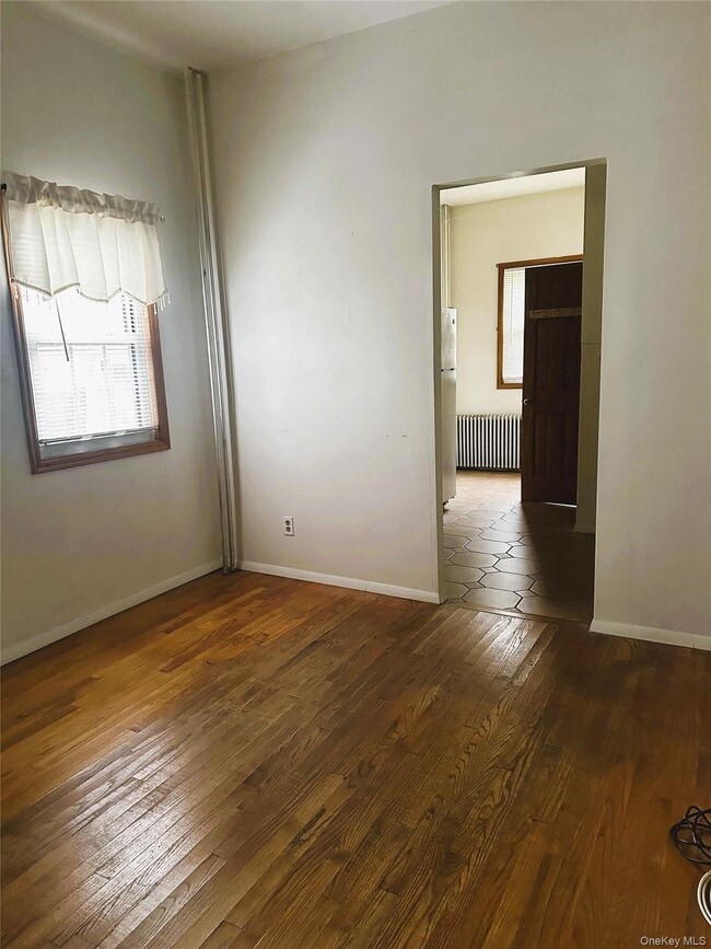 Building Photo - 53-53 72nd St Unit 1L