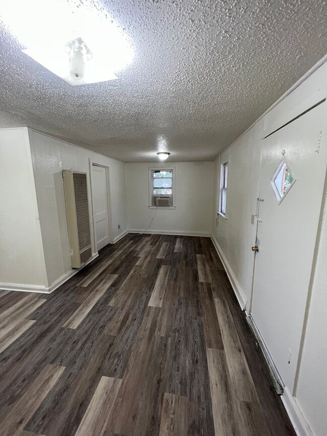 Photo - 532 W 14th St Unidad 1