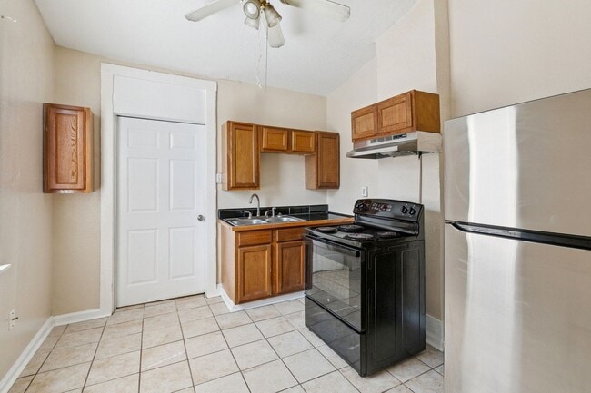 Photo - 2400 Dumaine St Unit 2400 Dumaine