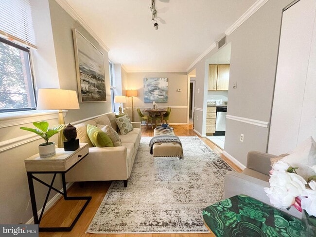 Photo - 1436 Meridian Pl NW Unit 206