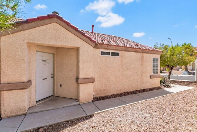 Photo - Charming Single-Story Living with Spacious Comfort!