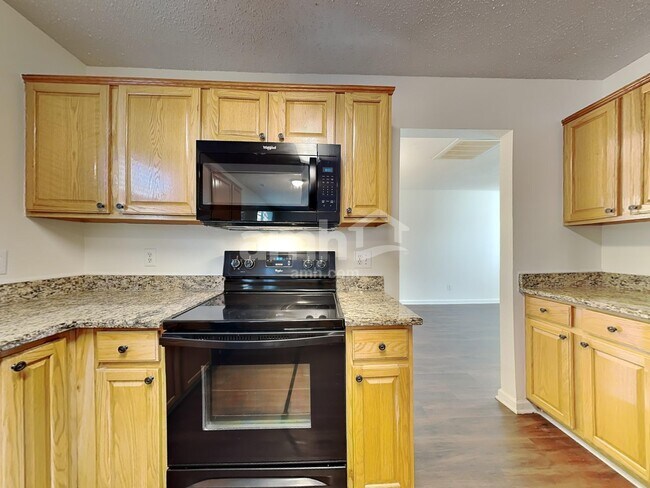 Photo - 139 Julian Pond Ln