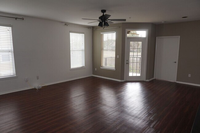 Photo - Beautifully Upgraded 2/2 in Residences at Sabal Point