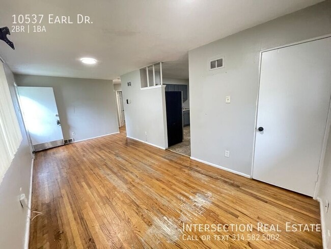Photo - 10537 Earl Dr
