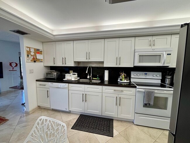 Photo - 4900 N Ocean Blvd Unit 517