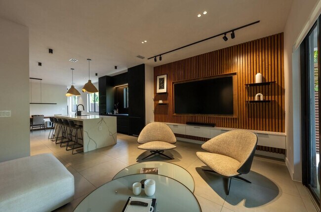 Photo - 1635 SW 19th Ter