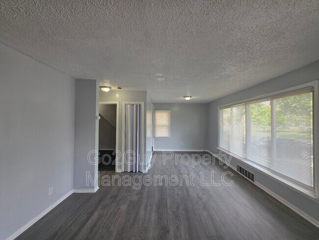 Photo - 22221 Pembroke Ave