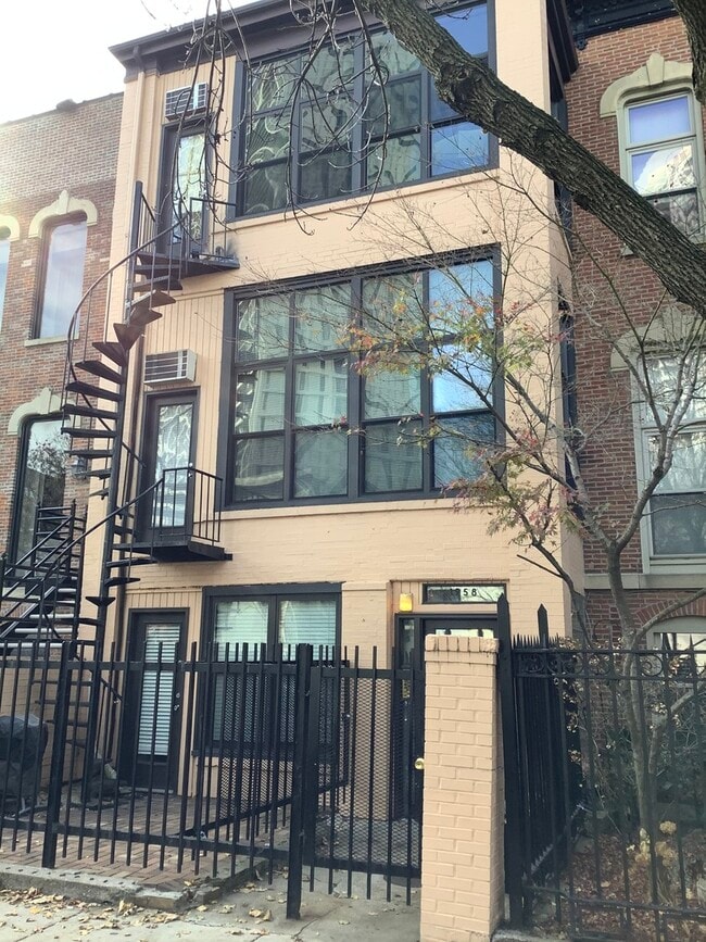 Photo - 1958 N Lincoln Ave Apartment Unit 3R