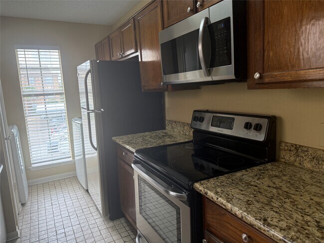 Photo - 2121 Hepburn St Unit True