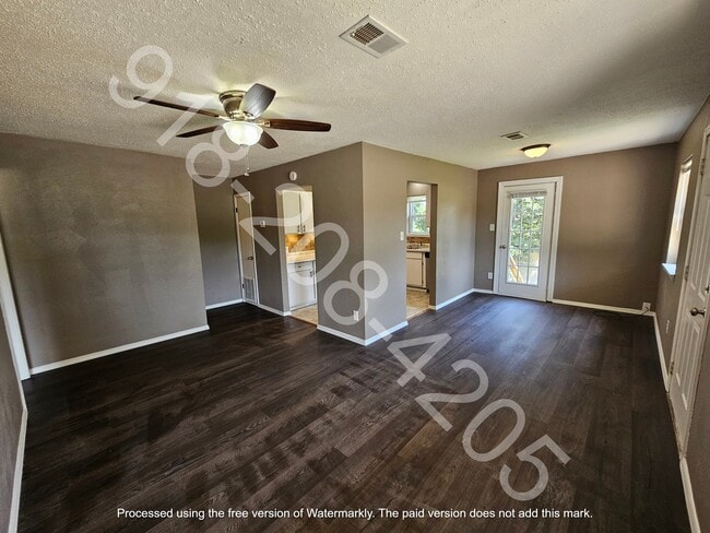 Building Photo - 1601 N Hills Blvd Unit 1603 N Hills Blvd