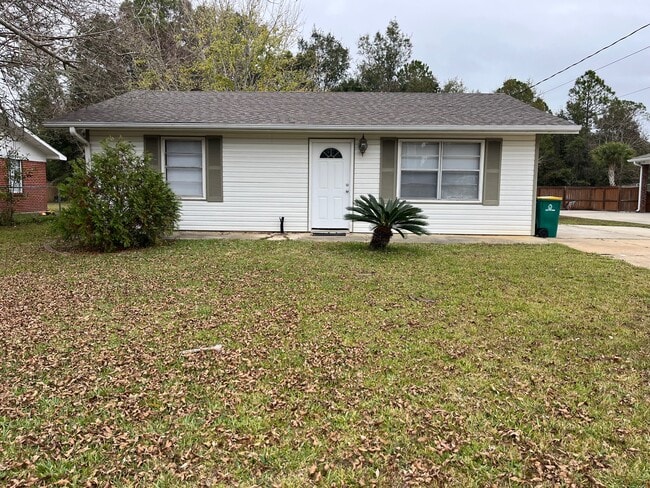 Building Photo - 115 Alicia St