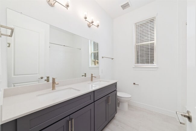 Photo - 2925 Gleason Ter Ln