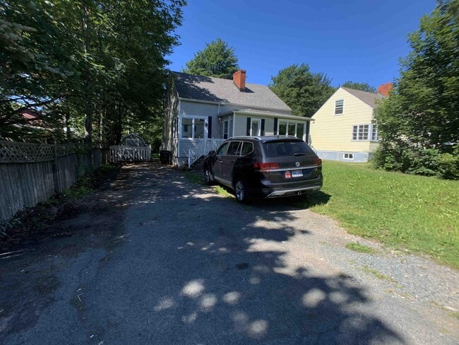 Building Photo - 111 Bonaventure Ave