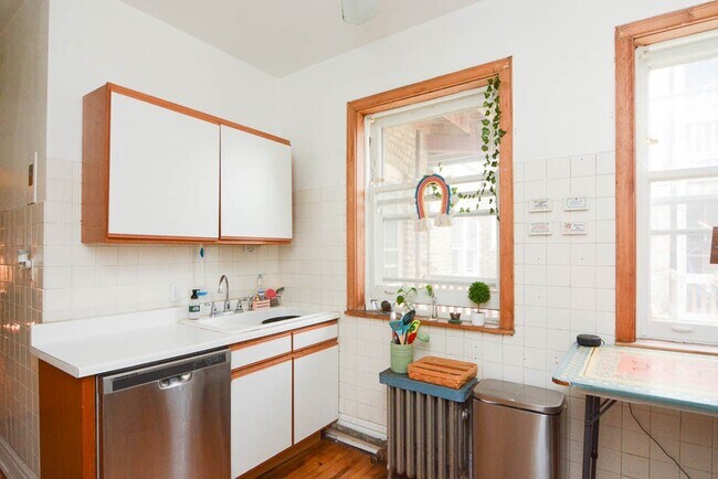 Photo - 1400 W Rosemont Ave Unidad 2